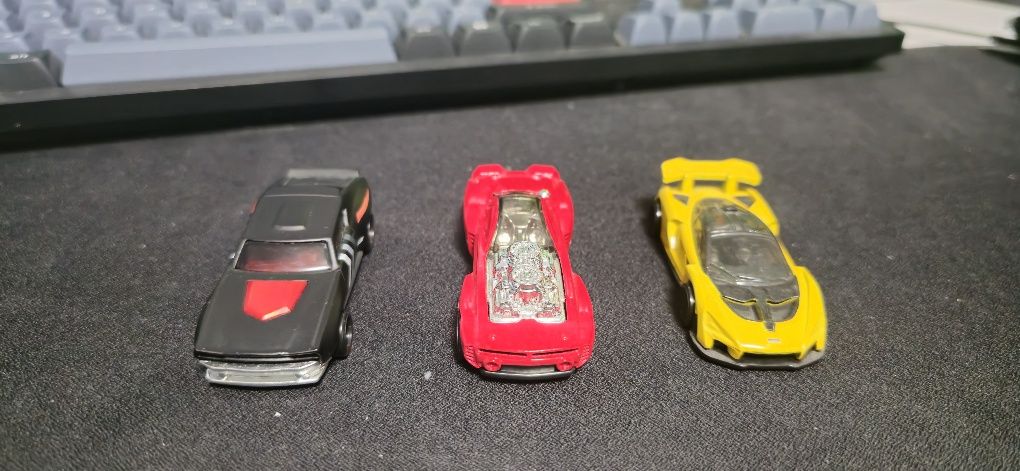 Hot wheels колички