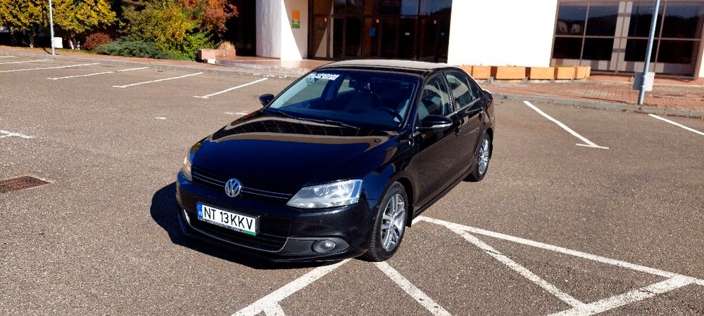 Vand VW JETTA 2.0 TDI 140 CP an 2011 manuala pret 7500 euro FIX.