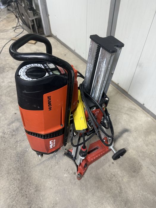 Carota Hilti 50-500mm aproape noua 02/2025, model DD 300-CA
