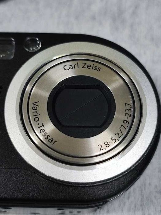 Sony Cyber-shot P120 , funcțională, cu husă, baterie și card original