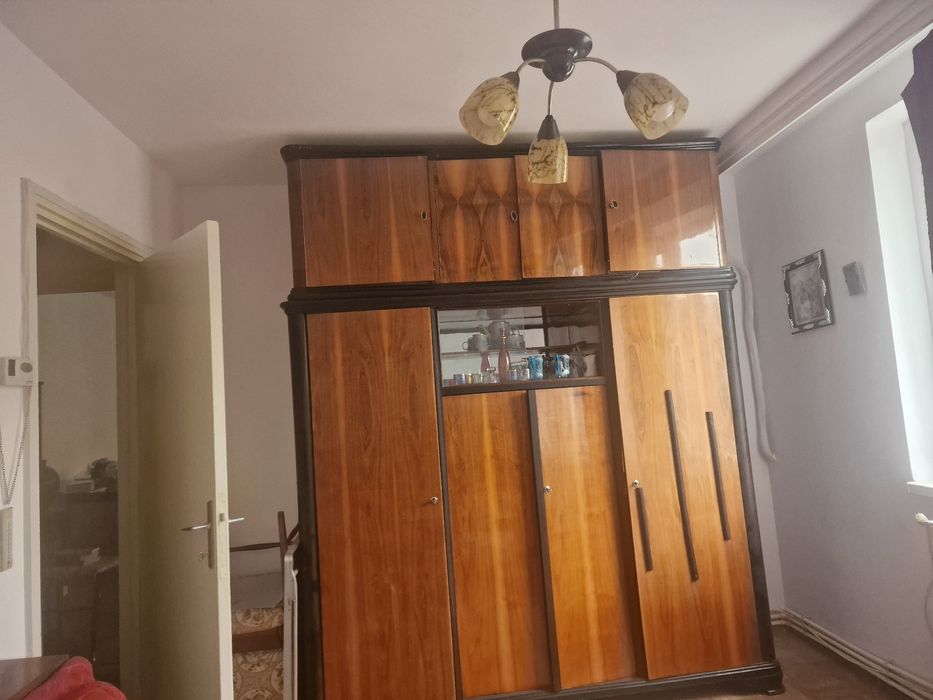 Apartament, 2 camere,zona restaurantul paharnicul,balcon,AC,centrala,m