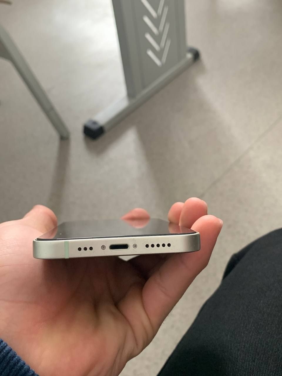 Iphone 12 sotiladi