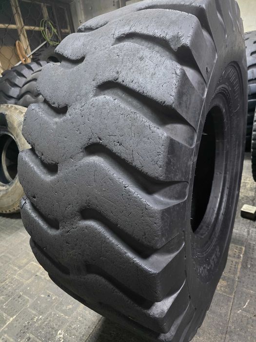 Шина на погрузчик 23.5-25