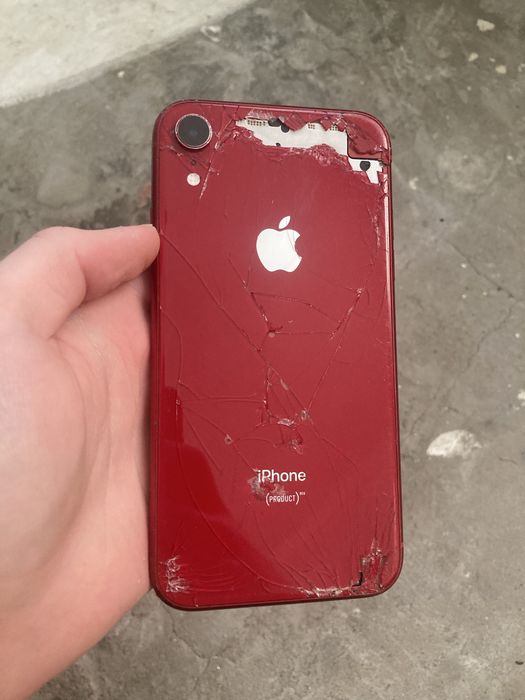 Vand Iphone XR pentru piese.