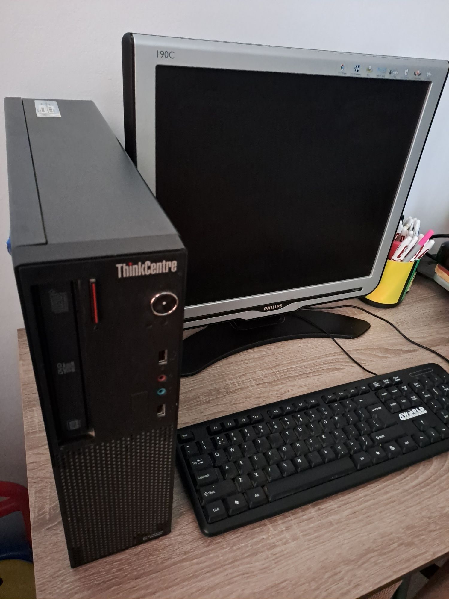 PC, calculator complet,unitate,monitor,tastatura,mouse