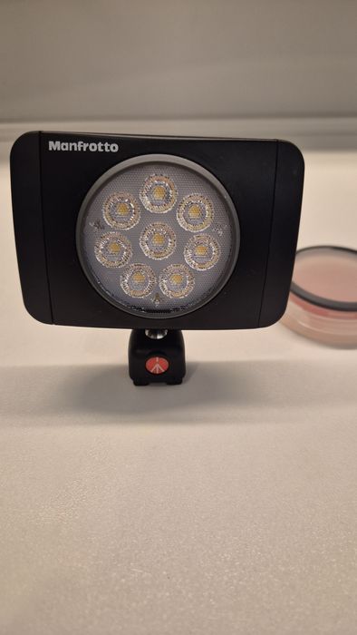 Lampa videoproiector pt.dslr manfrotto.