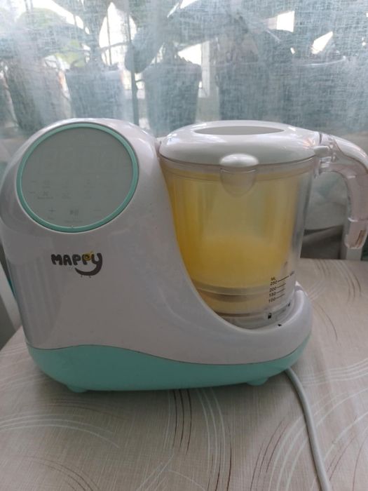 Уред за приготвяне на бебешка храна на пара