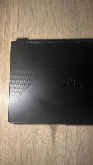 Laptop Gaming Asus TUFF FX706L