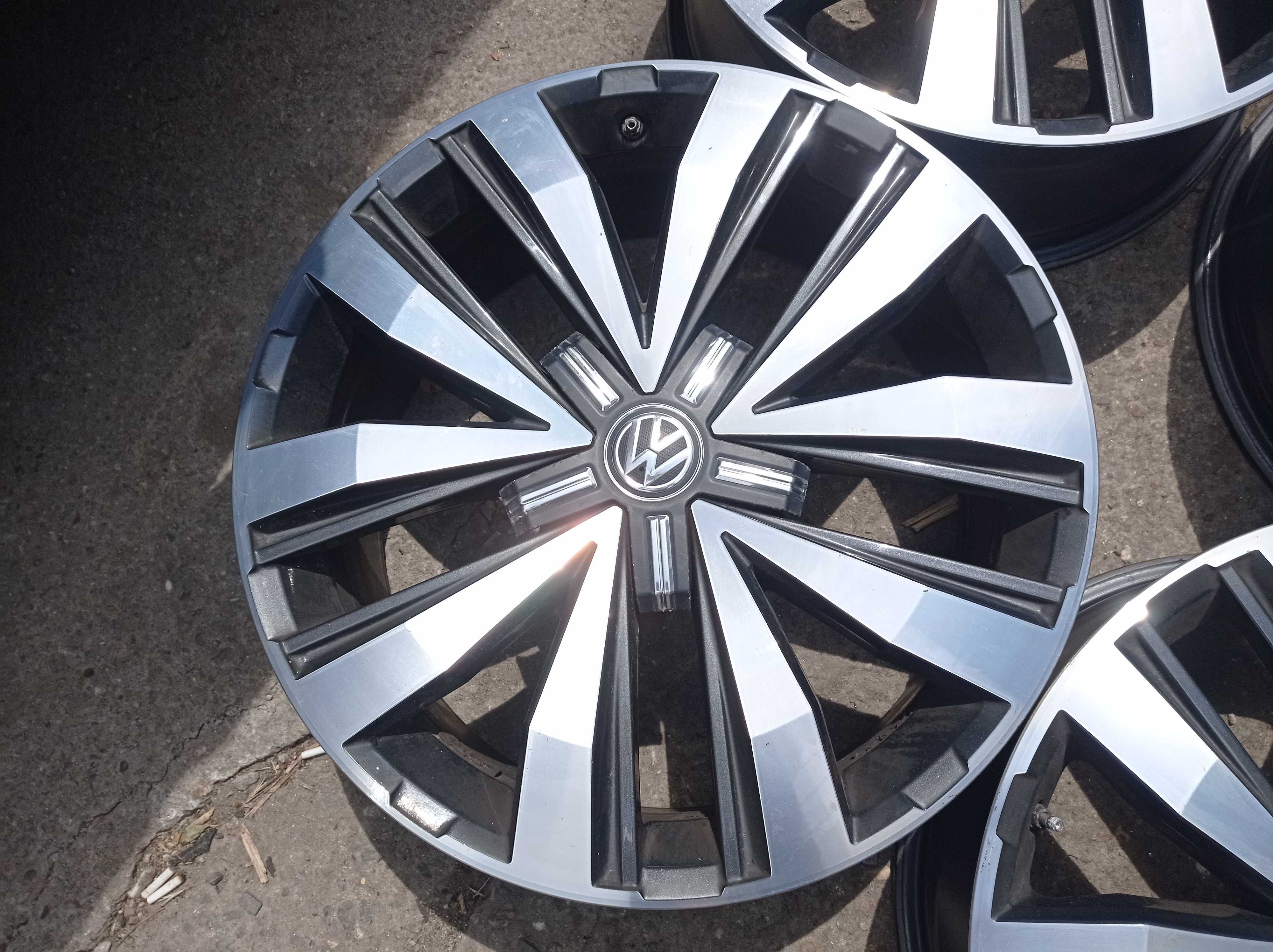 20 5x120 VW Amarok/Transporter Multivan T5/T6 Оригинални
