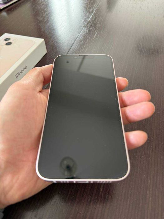 iPhone 13 (256GB) идеальное состояние