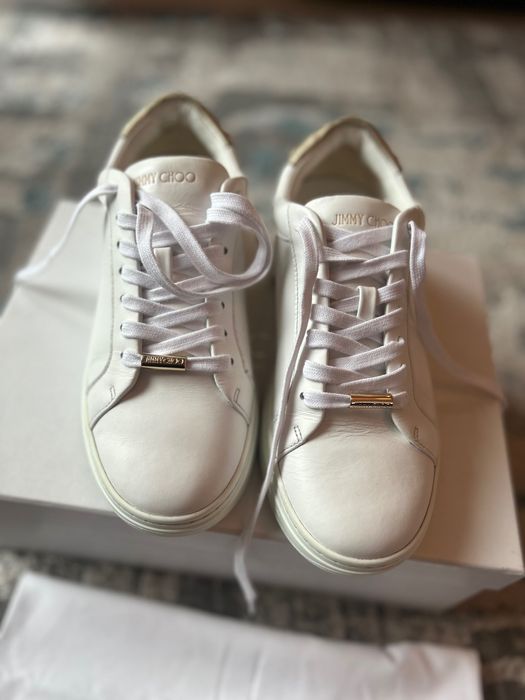 adidasi jimmy choo aproape noi