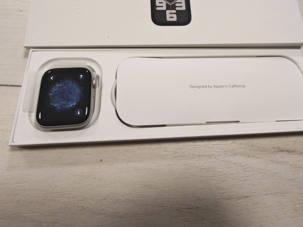 Отличен Apple Watch SE2 V3 44mm Silver Гаранция