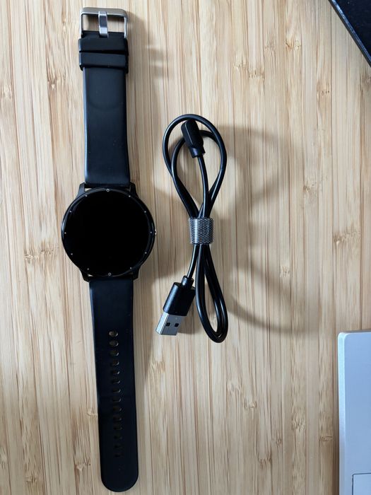 Smartwatch compatibil IOS si Android