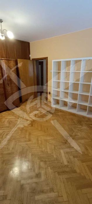 Дава се под наем Етаж от къща в София, Редута - 134 кв.м за 648.21 € - Снимка #9