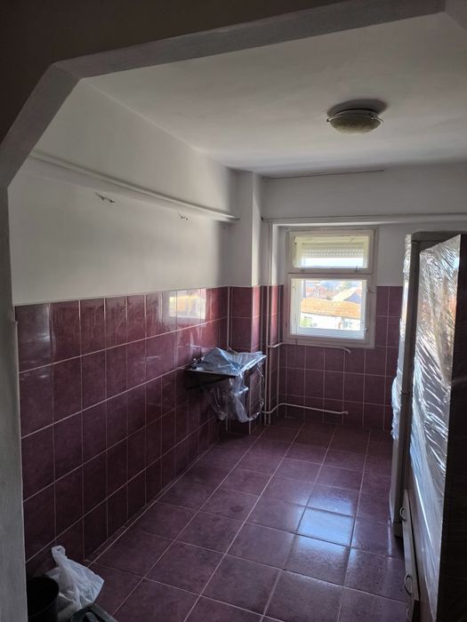 De vânzare apartament 2 camere+garaj
