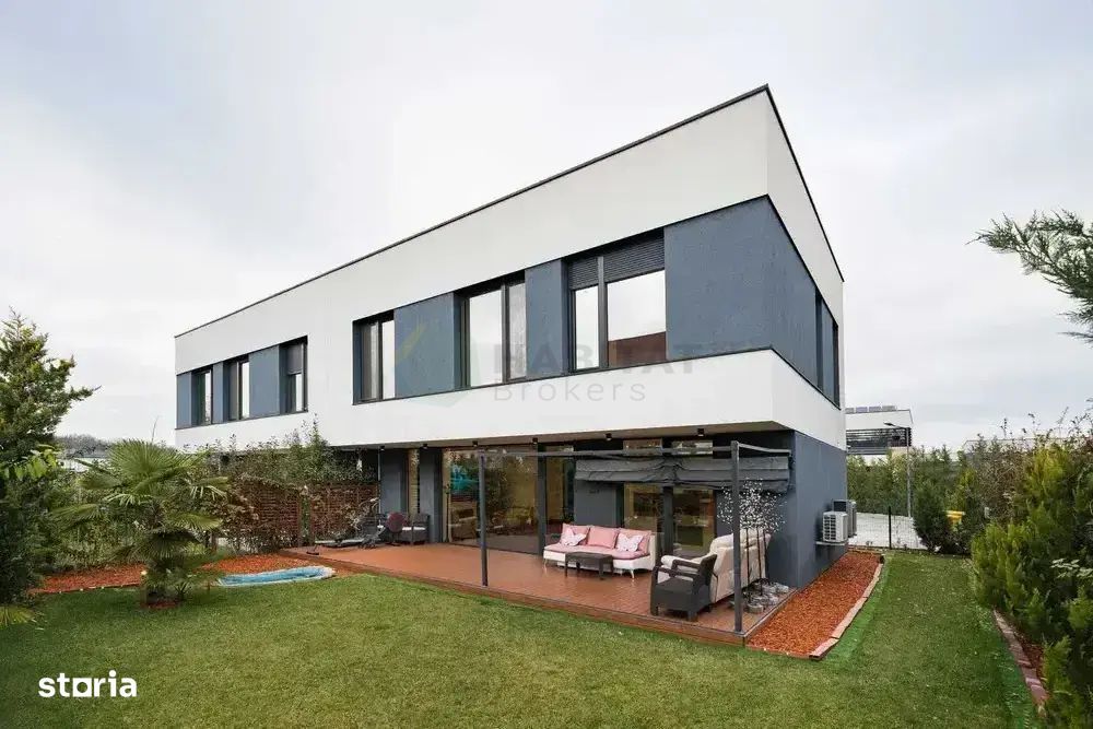 Vila care redefinește confortul – Design modern, vedere spre pădure Am