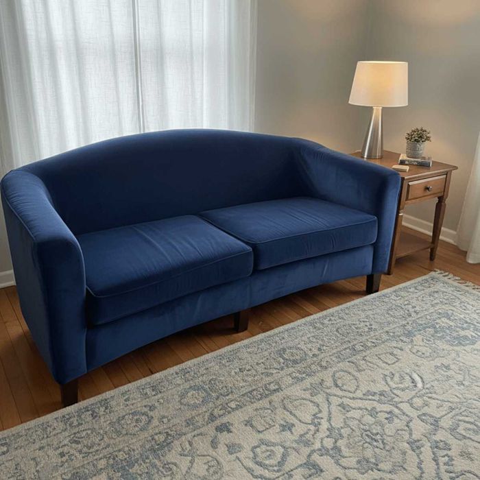 Canapea din catifea, albastru închis