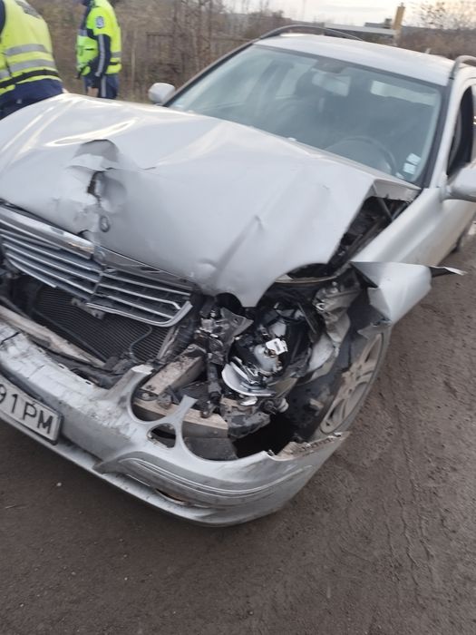 Мерцедес Е220/2008г Дизел с нови дюзи!