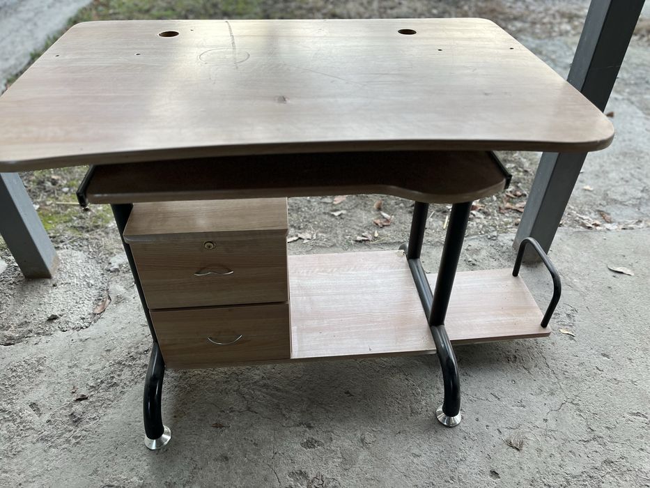 компьютерный стол