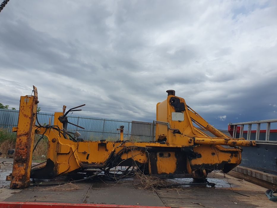 Sasiu buldo JCB 2CX, an fabricatie 2005 - inmatriculat Romania