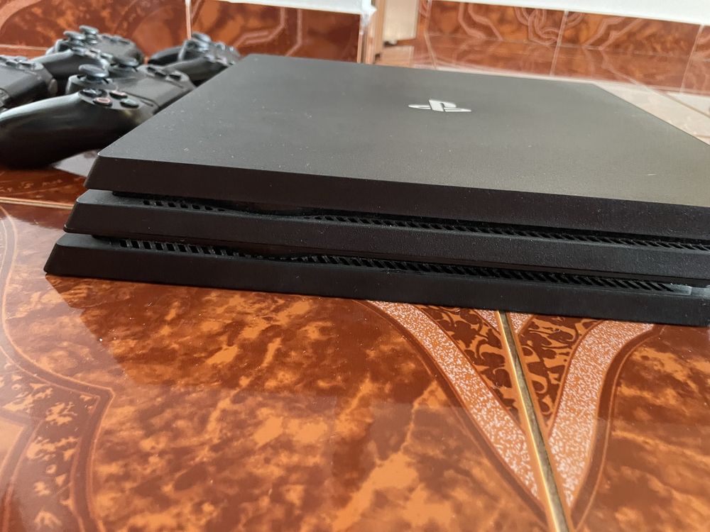 Vand ps4 pro 1TB