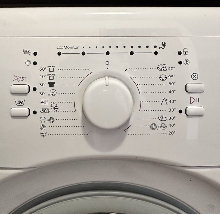 Mașină de spălat Whirlpool slim