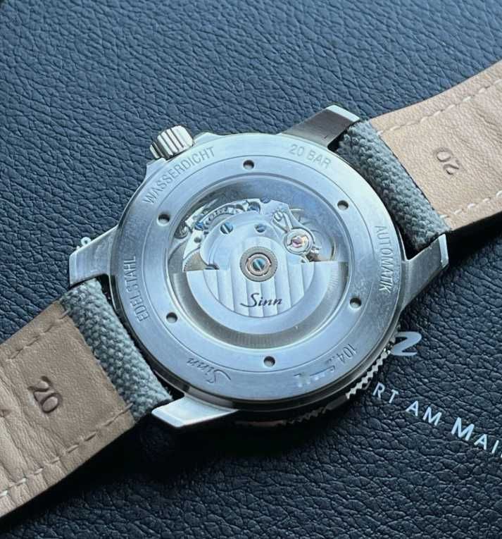Часовник Sinn 104 St Sa A /Automatic /Sapphire crystal / 41mm /