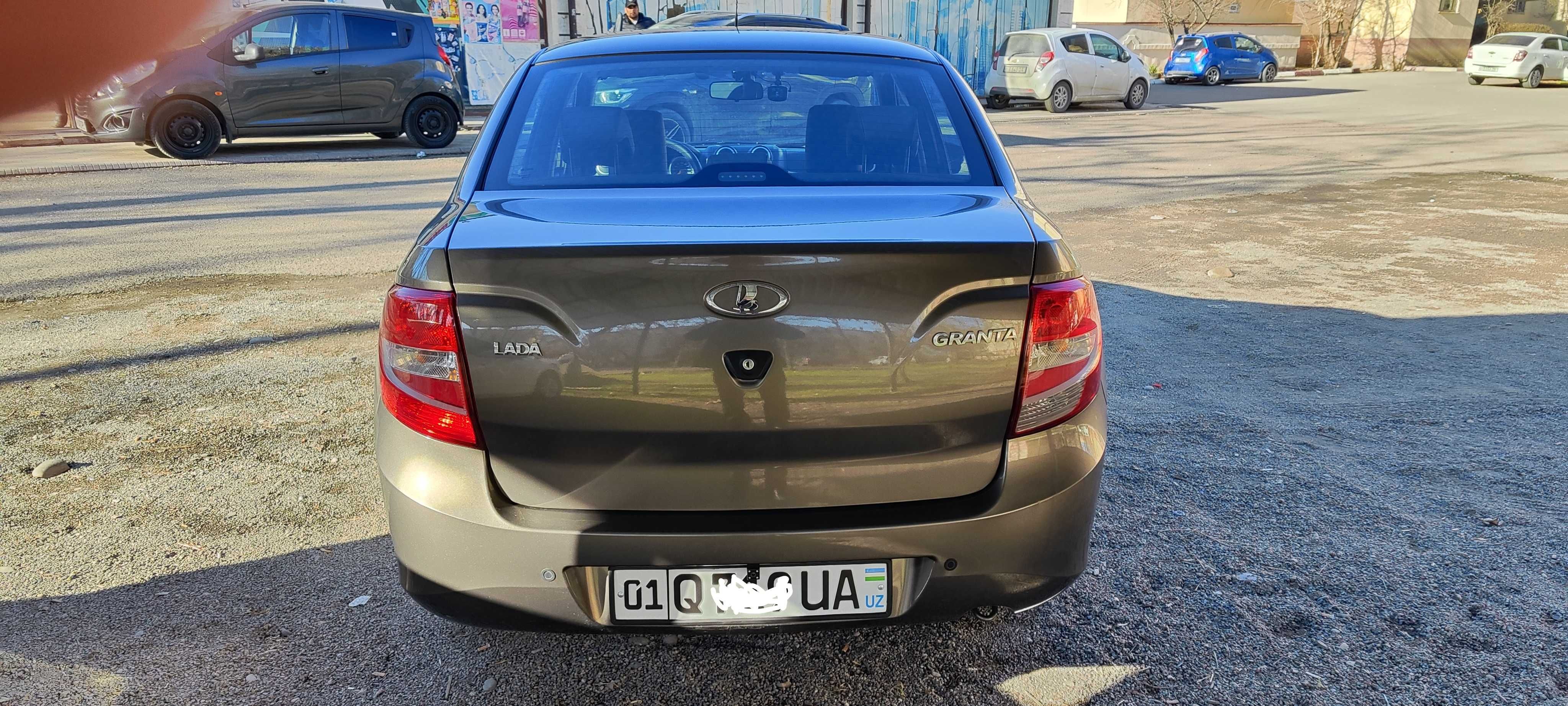 Лада Гранта 2015 года. Двигатель 21127.