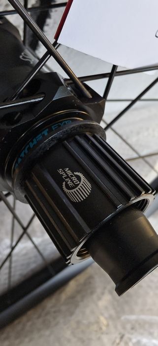 Задна капла DT SWISS HX1501 Spline ONE 29-30mm 12x148mm Shimano 12Sp