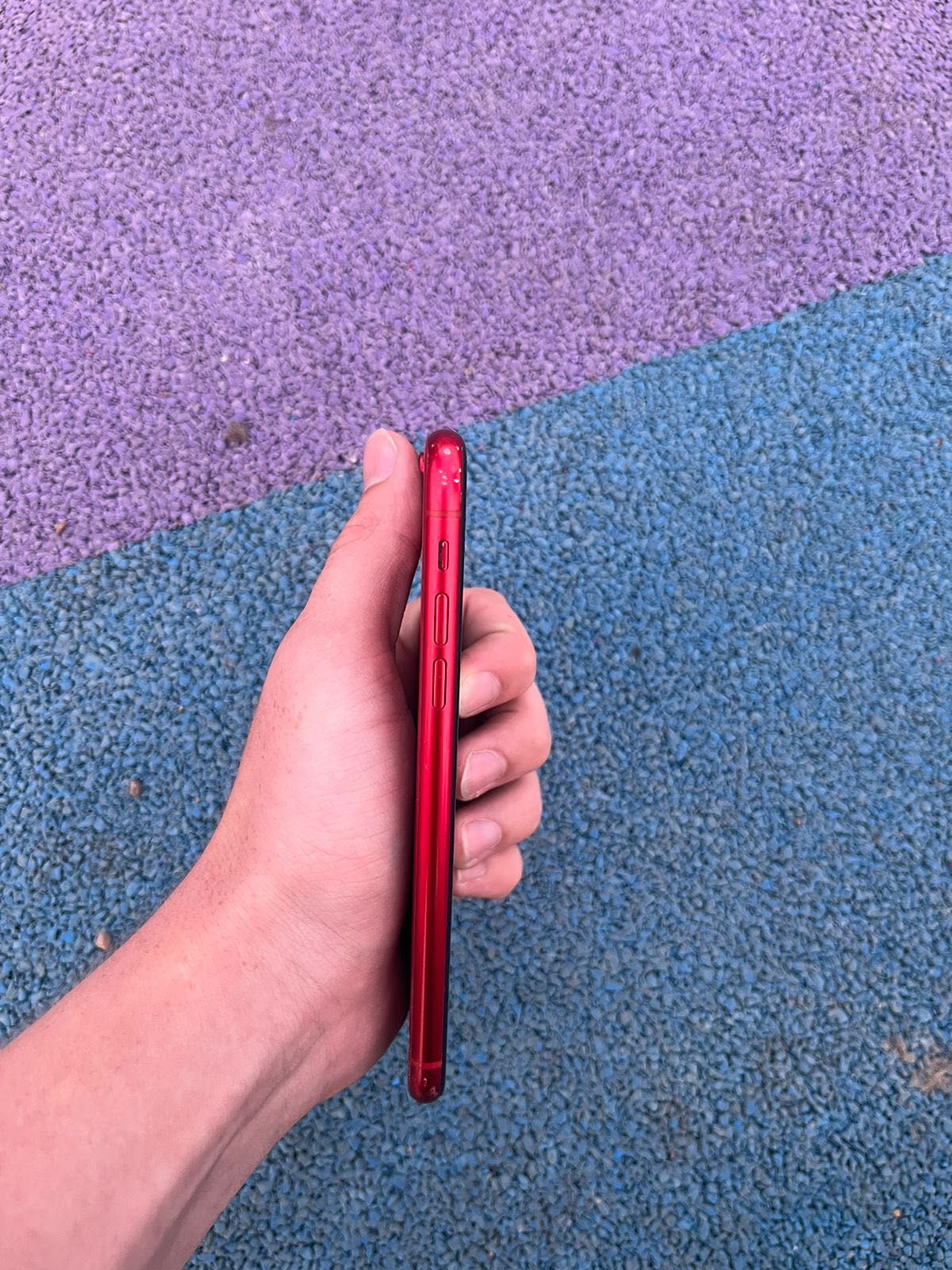Iphone XR срочно продам