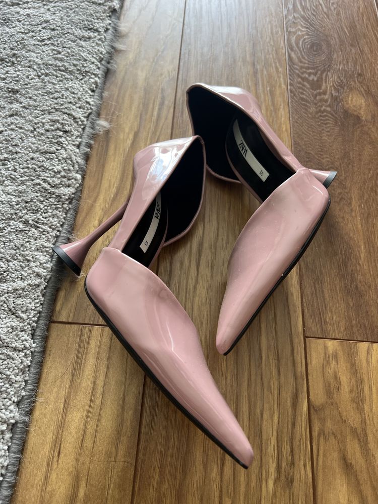 Високи обувки Zara НОВИ