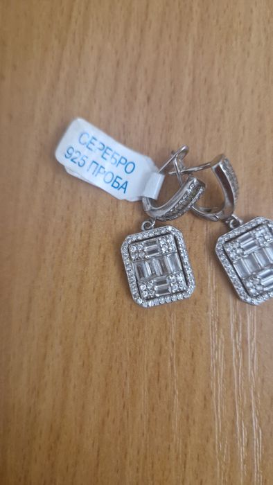 Продаю серебряные серьги