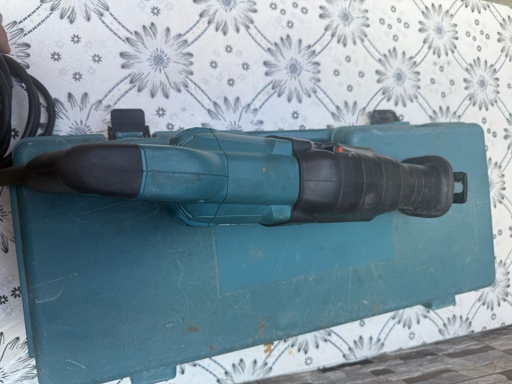 Саблен Трион MAKITA JR3060T 1250 W,
