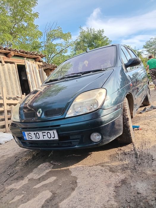 Vand Renault 1.6 benzină 16v