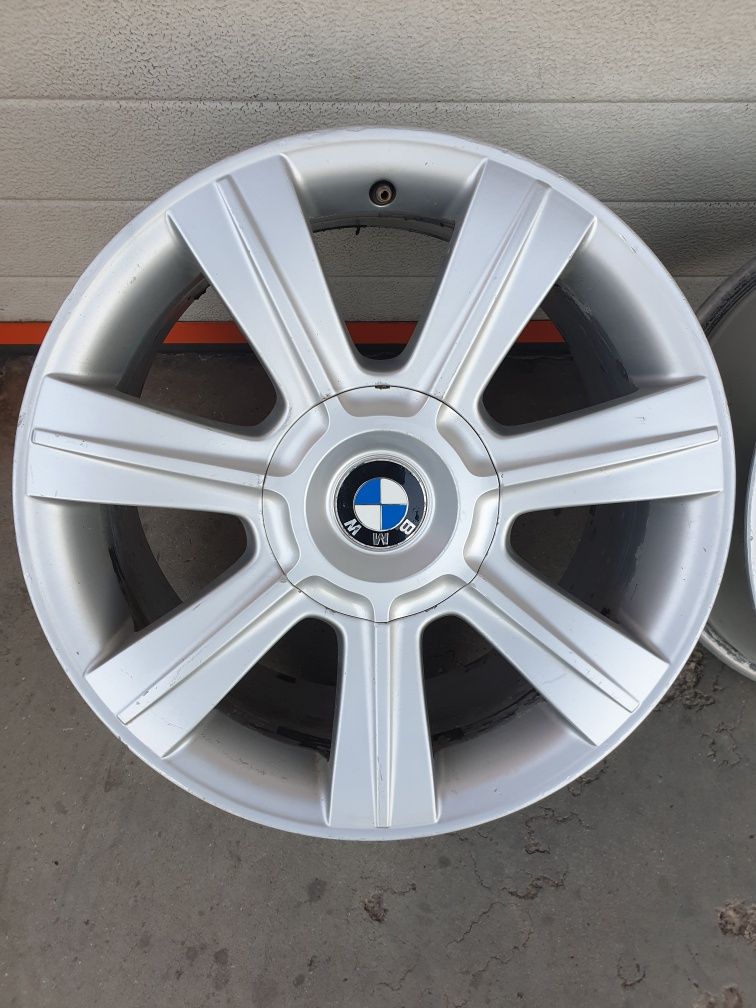 Оригинални джанти за BMW R17 5x120 ET47 8J