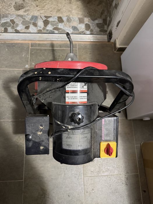 Șarpe electric pentru desfundat țevi – 250W, 230V – Perfect funcțional