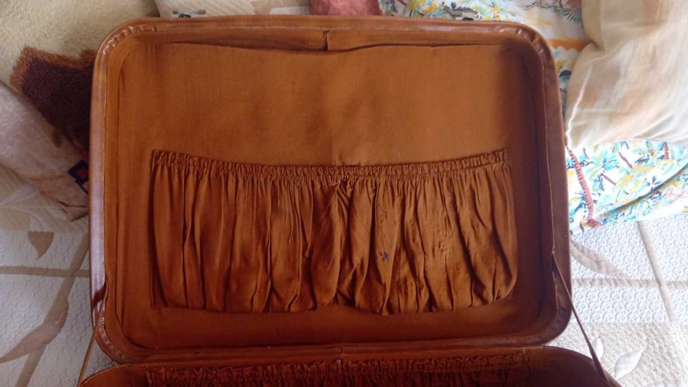 ретро куфар и чанта-кожени