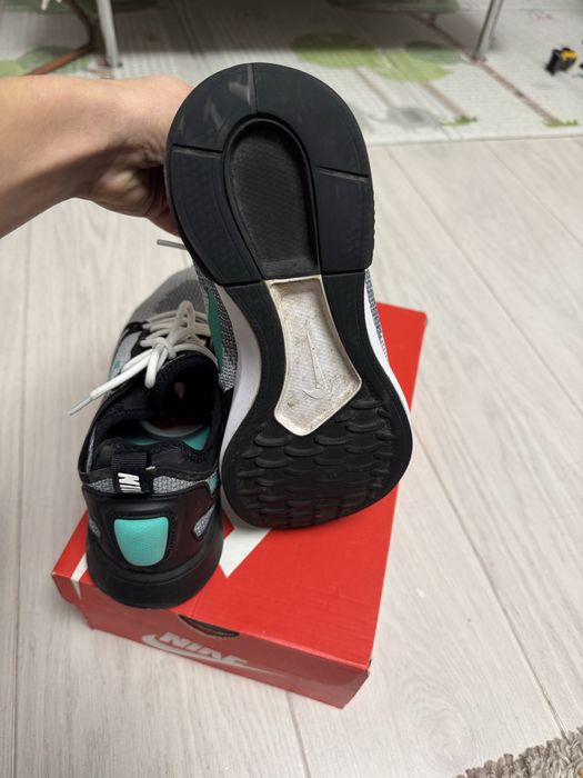 Nike duel racer маратонки 42,5 EUR