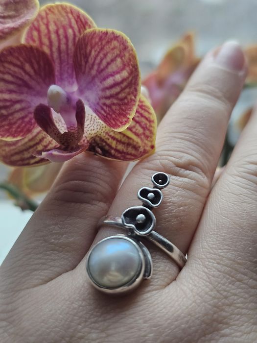 Сребърен пръстен с перли