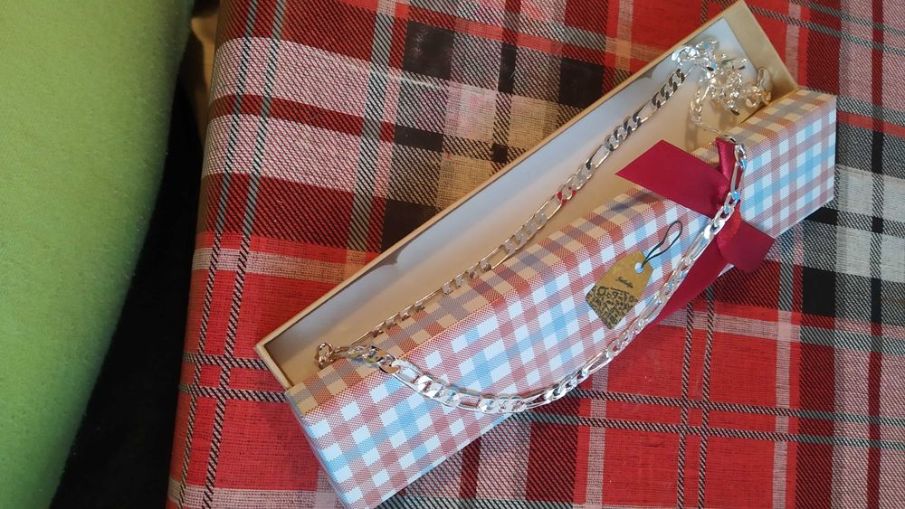 Нов, сребърен синджир/ ланец / колие в кутия за подарък. 6 модела.