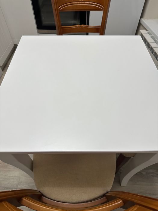 Маса с три стола