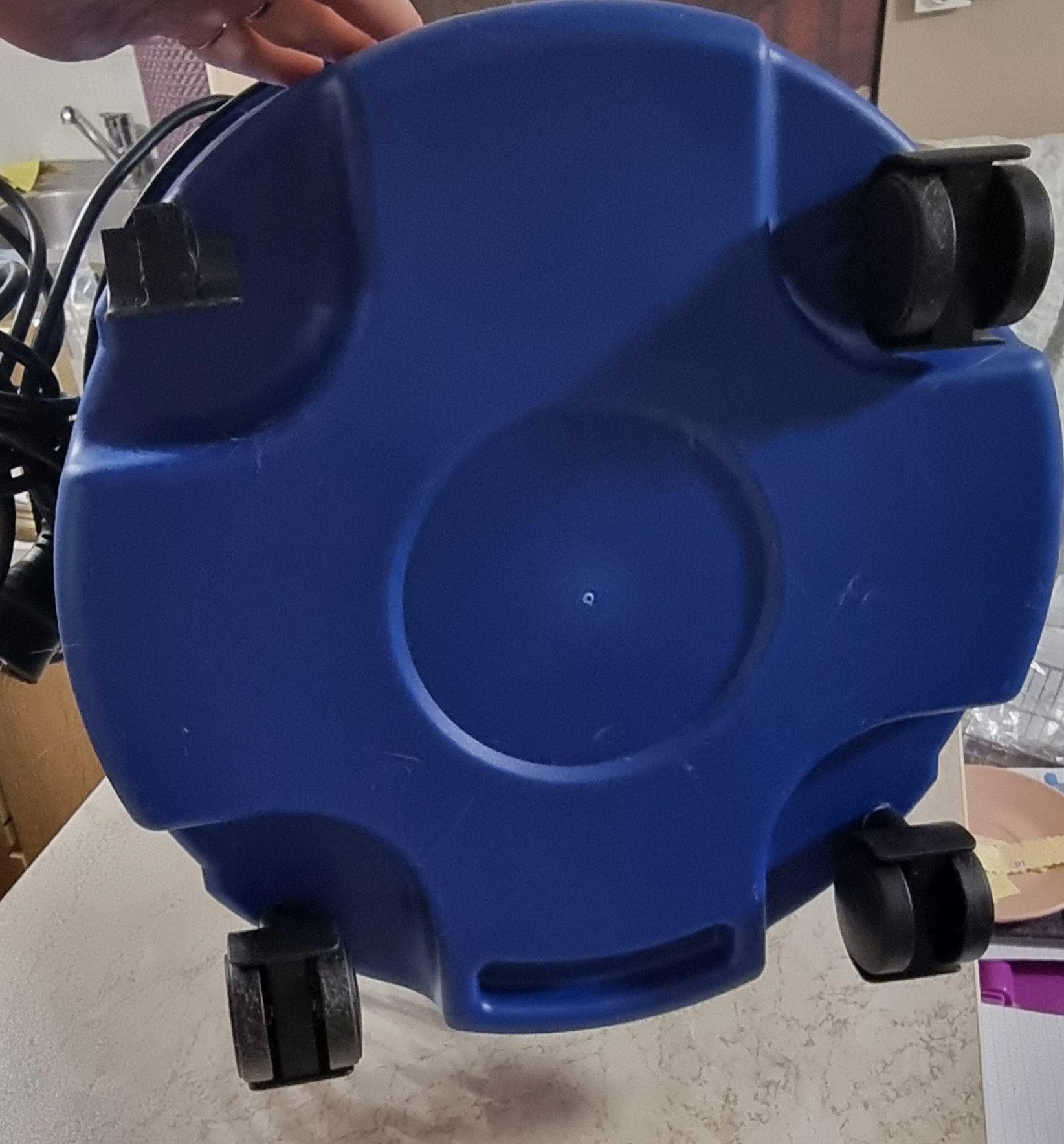 Прахосмукачка Scheppach 1200w с транспортен дефект
