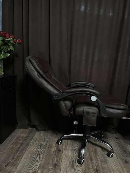 Scaun de birou cu masaj + incalzire , suport picioare