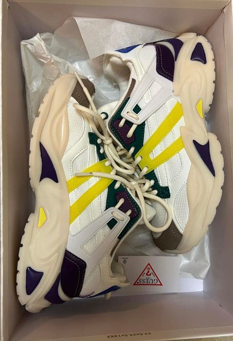 Guess      кецове