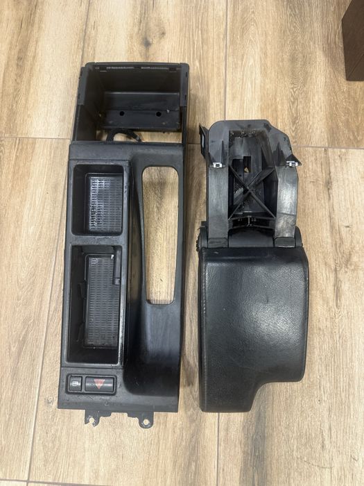 Подлакътник с барче за БМВ е46