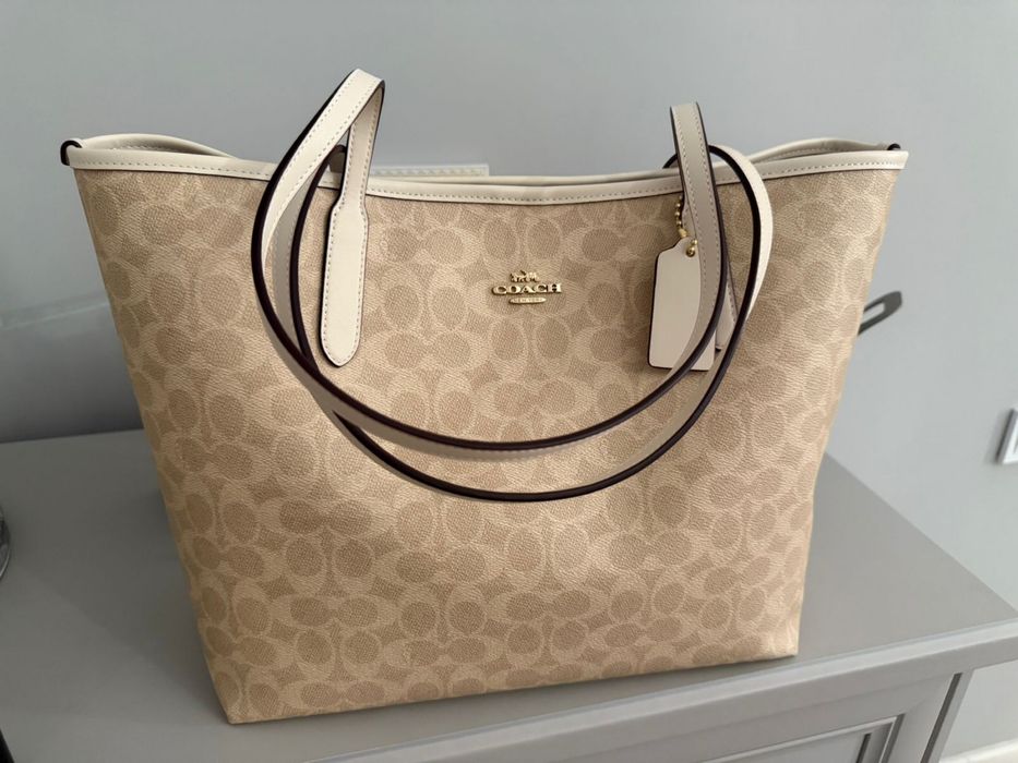 Coach City Tote Bag in Signature Canvas