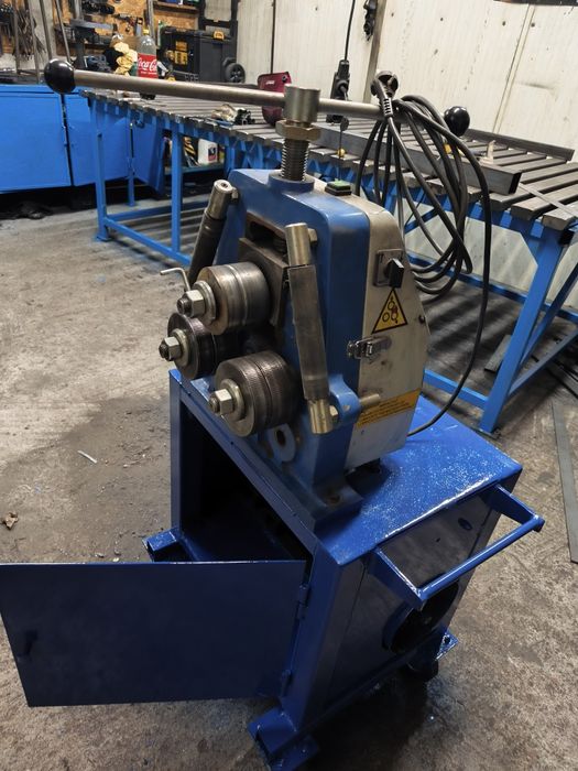 Mașină roluit teava