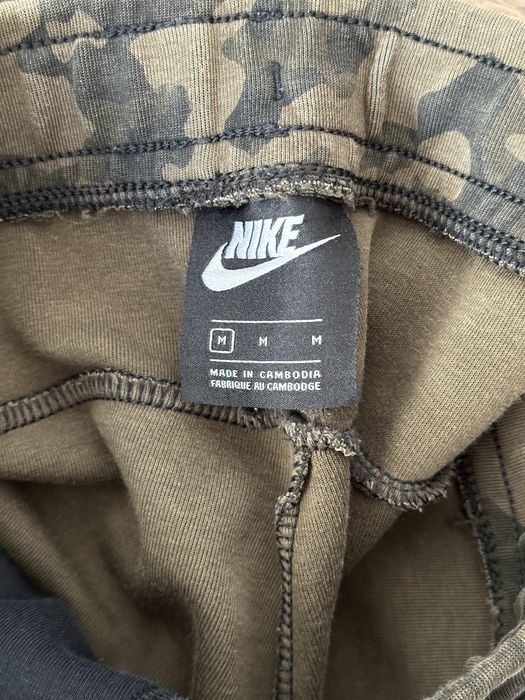 Nike tech fleece green camo joggers Оригинален! CJ5981-222