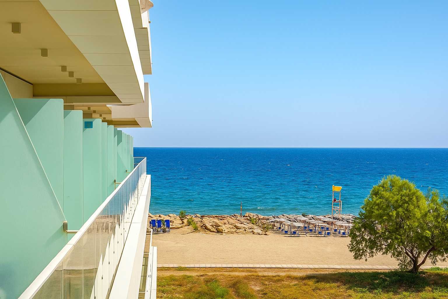 Cazare la Mare in Mamaia Nord - Studio pe Plaja cu Vedere la Mare