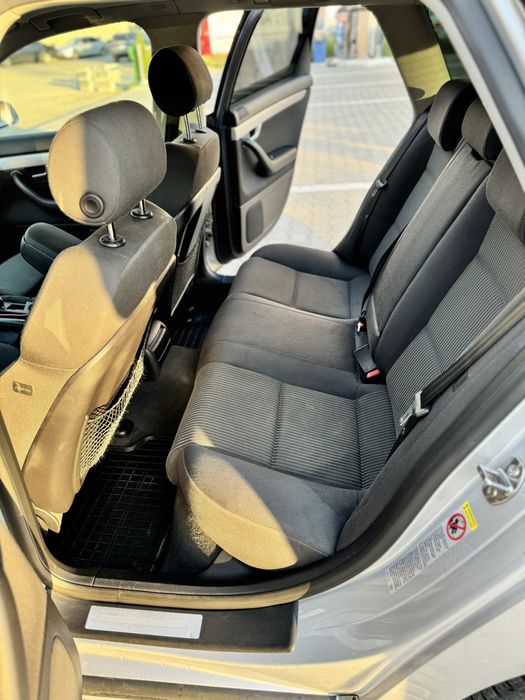 Audi A4 B7 S-line 2.5 TDI V6 automat 2006//full//trapa